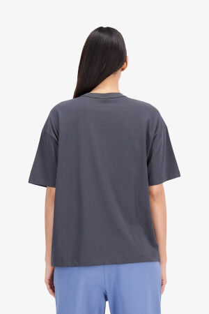 New Balance Kadın Gri T-Shirt WNT1403-ANT - 2