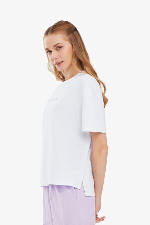 Skechers Graphic Kadın Beyaz T-Shirt S241012-100 - 3